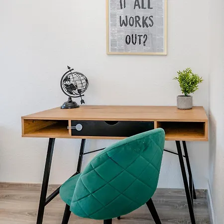 Moderne Fuer 6 Nahe Arena Apartman