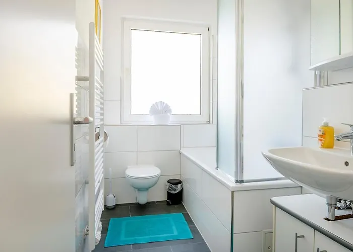 Zentrale 2-zi-wohnung - - Nahe Arena